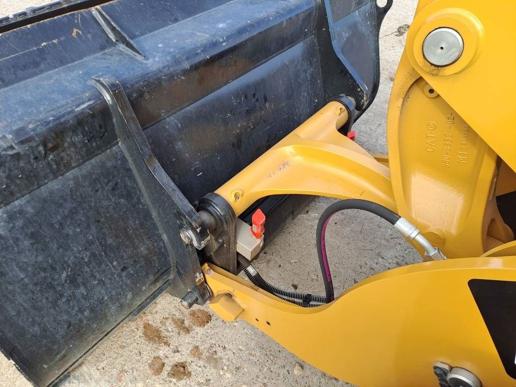 Knickgelenkte Baggerlader za tip Sonstige Cat 906 (Bucket+Forks), Neumaschine u Stabroek (Slika 10)