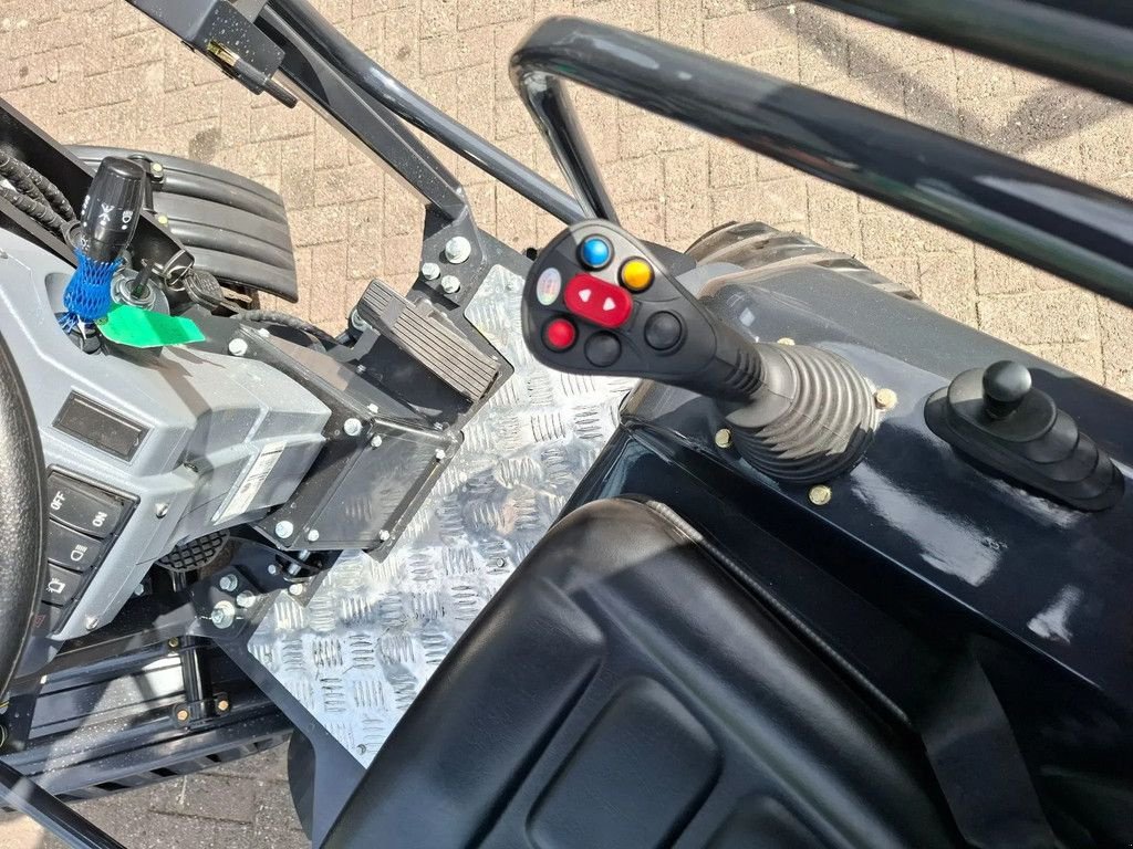 Knickgelenkte Baggerlader typu Sonstige CMH CMH 606E electrische 2tons minilader shovel, Gebrauchtmaschine w Terschuur (Zdjęcie 8)