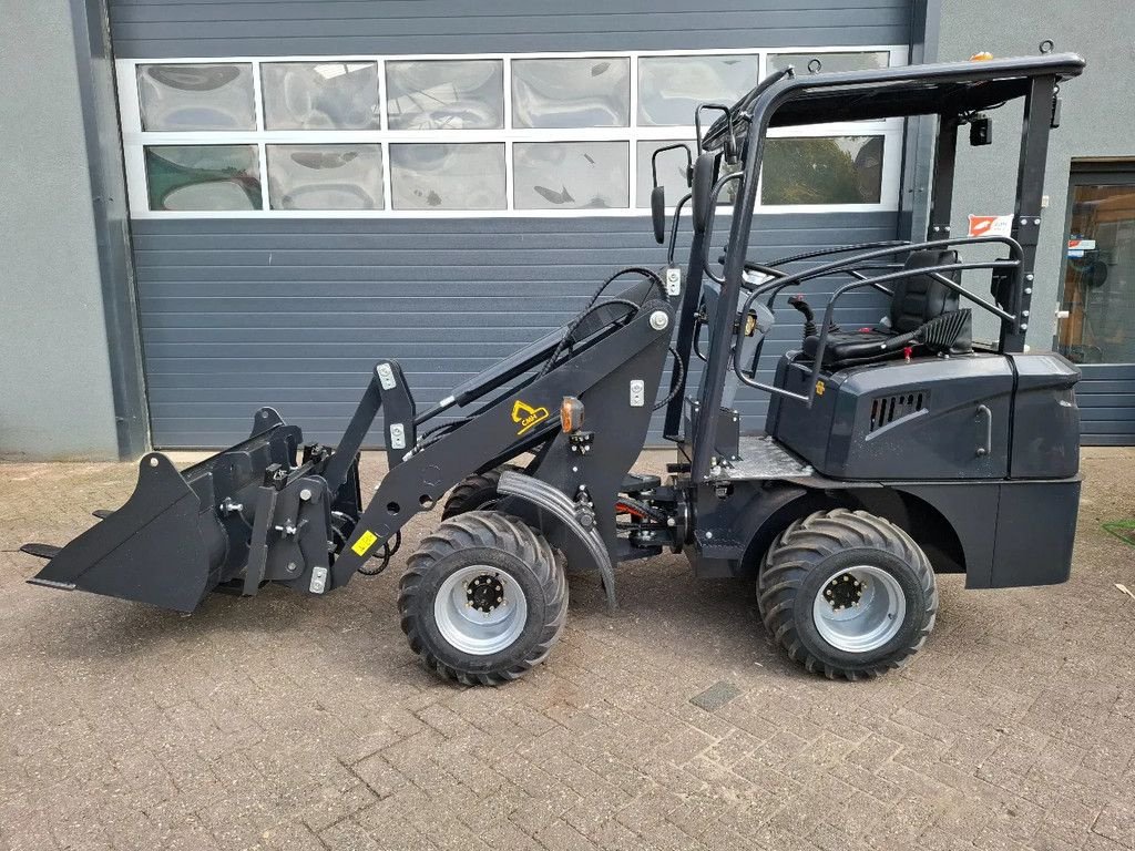 Knickgelenkte Baggerlader typu Sonstige CMH CMH 606E electrische 2tons minilader shovel, Gebrauchtmaschine w Terschuur (Zdjęcie 2)