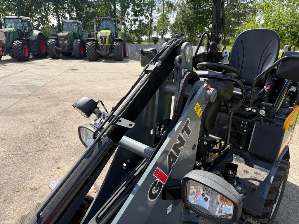 Knickgelenkte Baggerlader za tip Sonstige Giant 2300 HD NIEUW!!!, Gebrauchtmaschine u Ruinerwold (Slika 4)