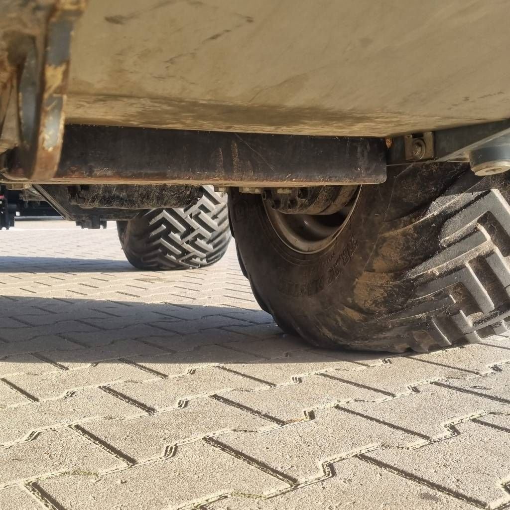 Knickgelenkte Baggerlader типа Sonstige Giant G 2700 X-tra HD+, Gebrauchtmaschine в Doetinchem (Фотография 4)