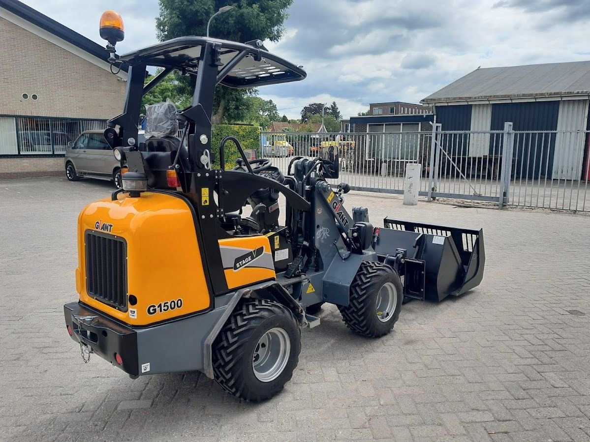 Knickgelenkte Baggerlader a típus Sonstige Giant G1500, Gebrauchtmaschine ekkor: Westwoud (Kép 3)