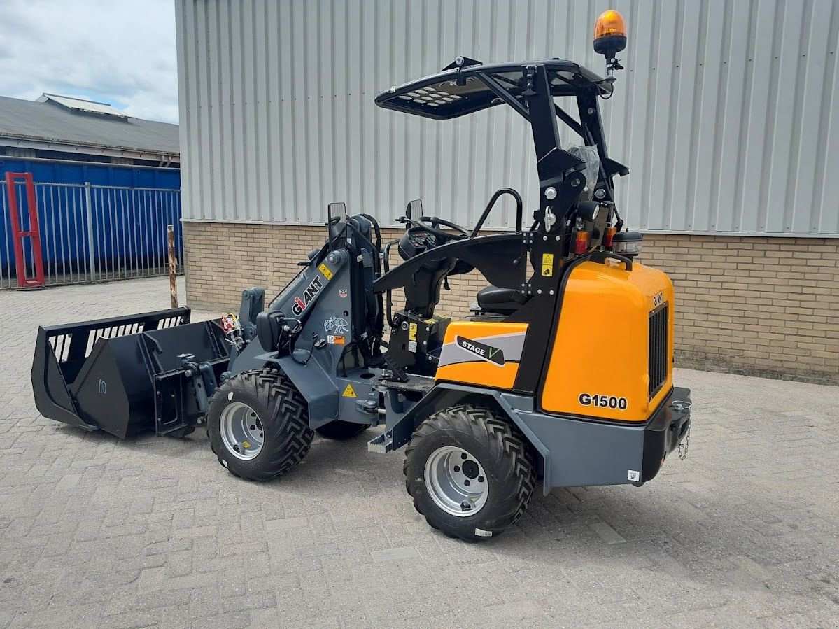 Knickgelenkte Baggerlader a típus Sonstige Giant G1500, Gebrauchtmaschine ekkor: Westwoud (Kép 2)
