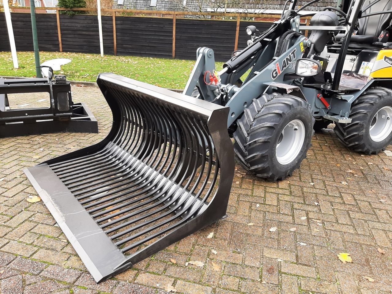 Knickgelenkte Baggerlader van het type Sonstige Giant G2500 X-tra HD, Gebrauchtmaschine in Hardegarijp (Foto 7)