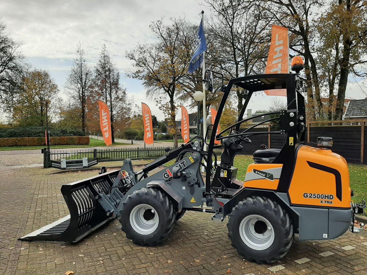 Knickgelenkte Baggerlader van het type Sonstige Giant G2500 X-tra HD, Gebrauchtmaschine in Hardegarijp (Foto 5)