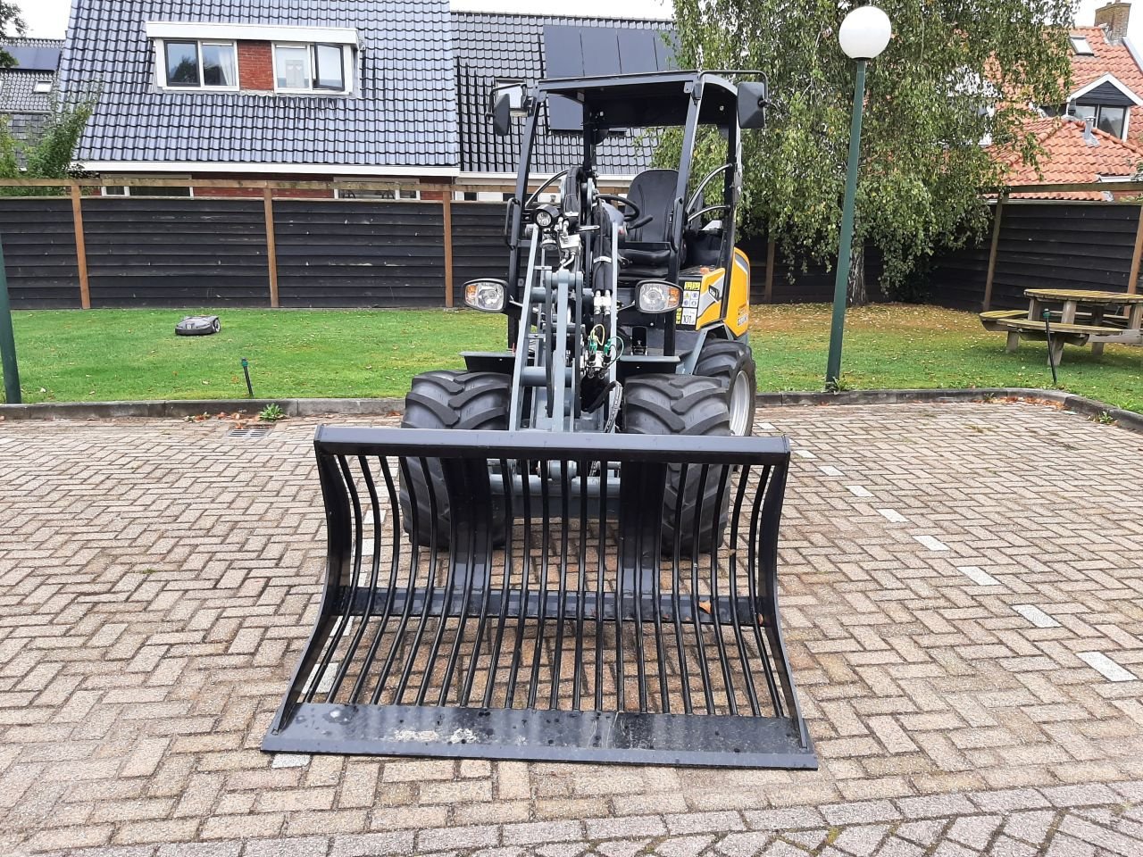 Knickgelenkte Baggerlader типа Sonstige Giant G2700 HD Plus, Gebrauchtmaschine в Hardegarijp (Фотография 2)