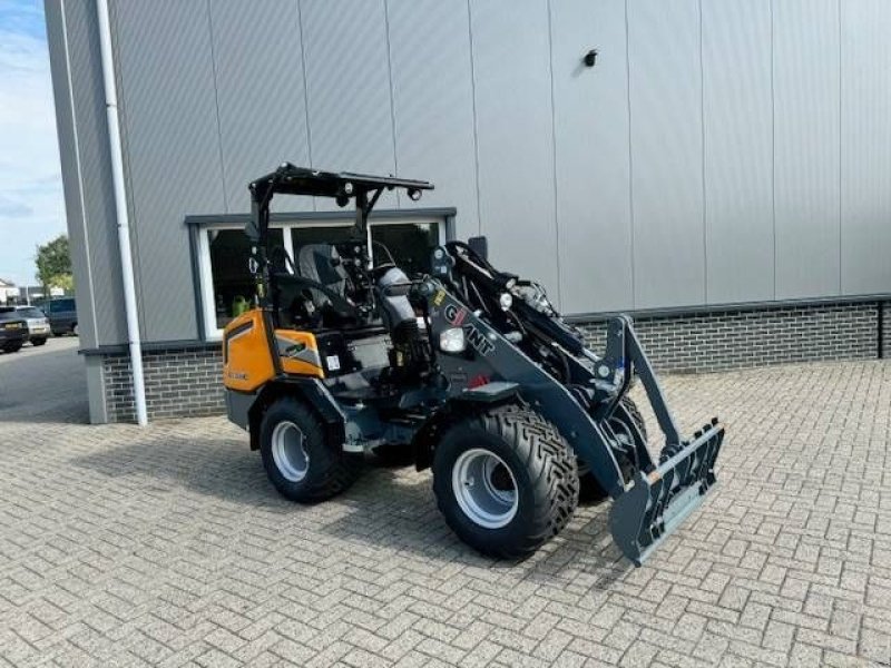 Knickgelenkte Baggerlader des Typs Sonstige Giant G2700 HD, Neumaschine in Marknesse (Bild 4)