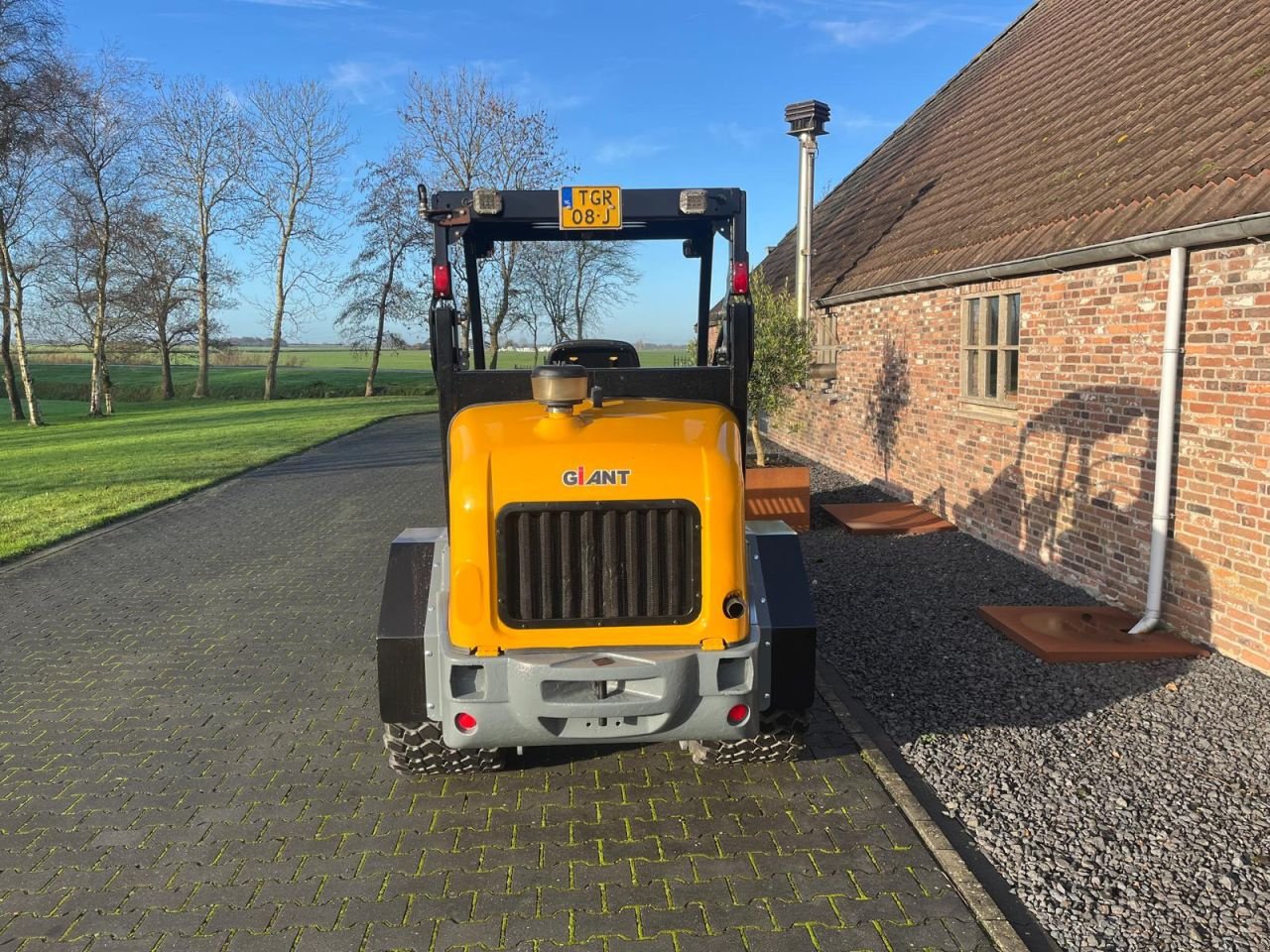 Knickgelenkte Baggerlader типа Sonstige Giant V6004T, Gebrauchtmaschine в Nijelamer (Фотография 3)