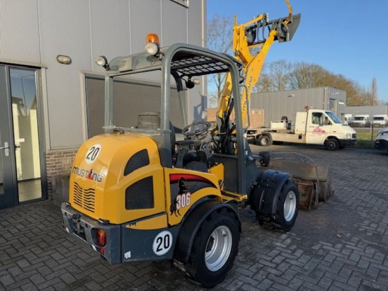 Knickgelenkte Baggerlader za tip Sonstige Manitou Mustang 306, Gebrauchtmaschine u Cuijk (Slika 8)