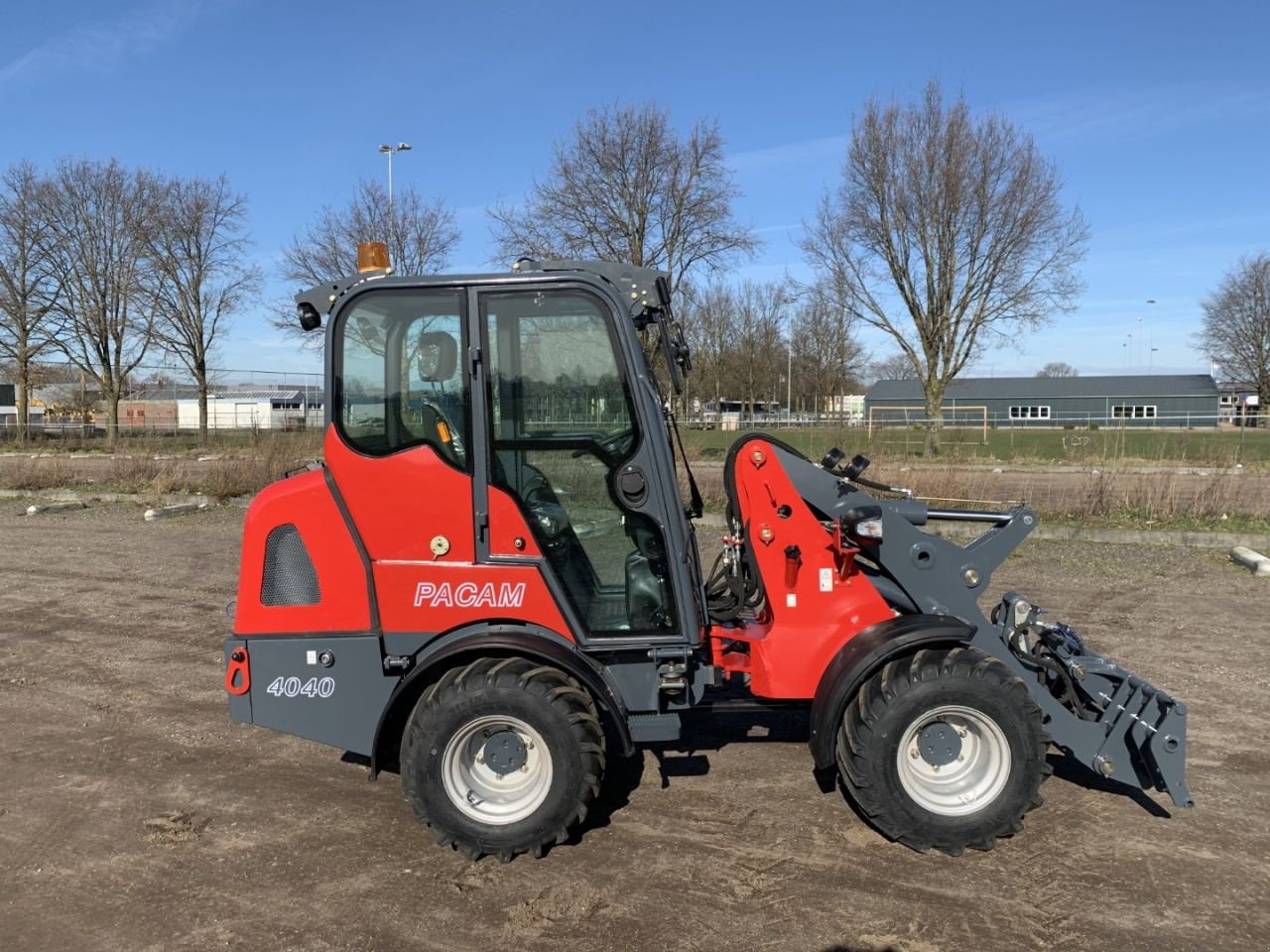 Knickgelenkte Baggerlader del tipo Sonstige PACAM 4040, Neumaschine en Deurne (Imagen 8)