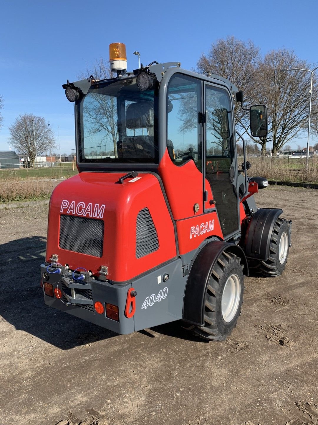 Knickgelenkte Baggerlader del tipo Sonstige PACAM 4040, Neumaschine en Deurne (Imagen 7)