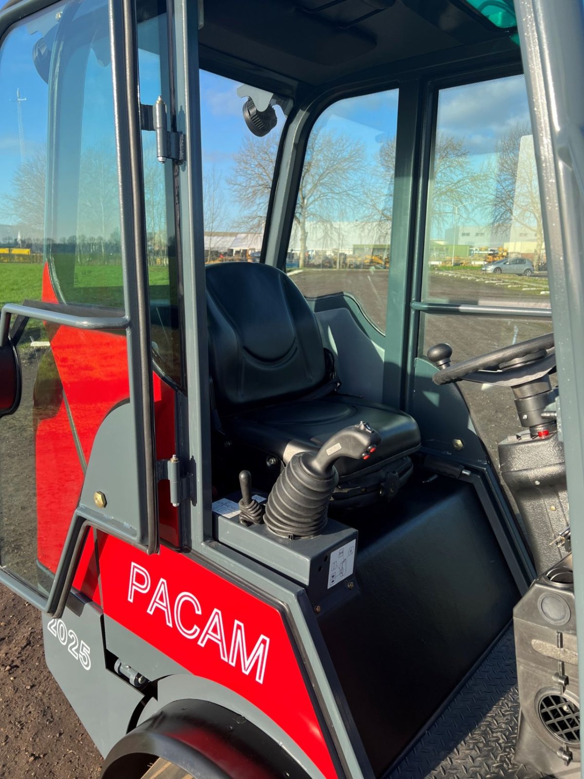 Knickgelenkte Baggerlader des Typs Sonstige PACAM minishovel Hoflader, Neumaschine in Deurne (Bild 10)