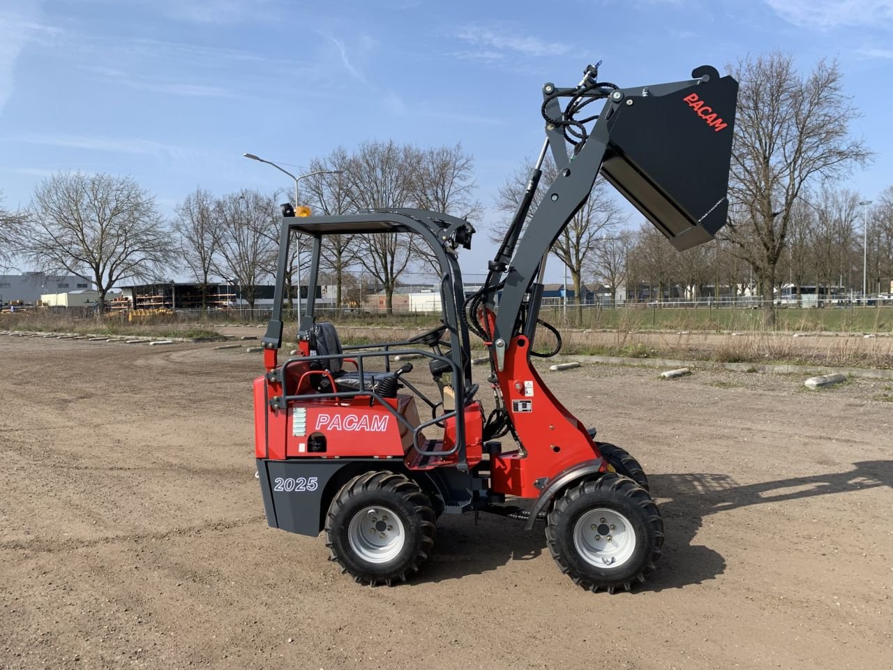 Knickgelenkte Baggerlader des Typs Sonstige PACAM minishovel Hoflader, Neumaschine in Deurne (Bild 2)