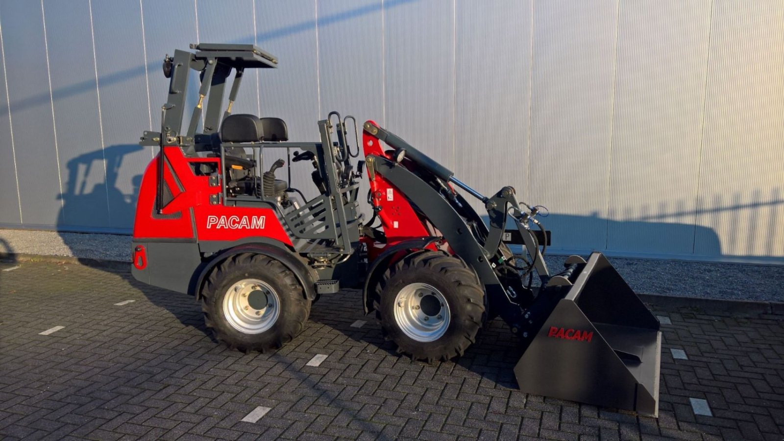 Knickgelenkte Baggerlader a típus Sonstige PACAM minishovel Hoflader, Neumaschine ekkor: Deurne (Kép 9)