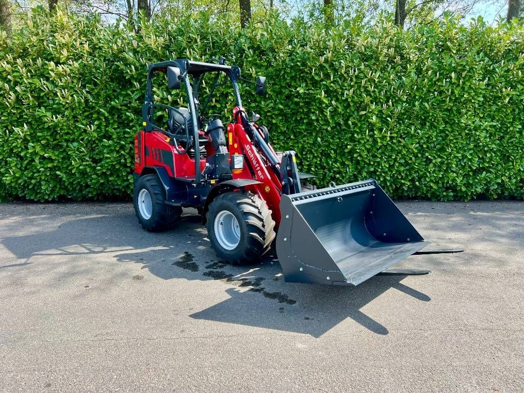 Knickgelenkte Baggerlader typu Sonstige Sch&auml;ffer 3630, Neumaschine w Nijkerkerveen (Zdjęcie 5)