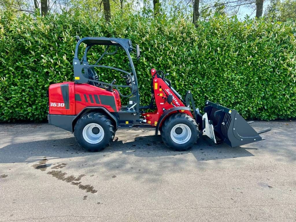 Knickgelenkte Baggerlader typu Sonstige Sch&auml;ffer 3630, Neumaschine w Nijkerkerveen (Zdjęcie 9)