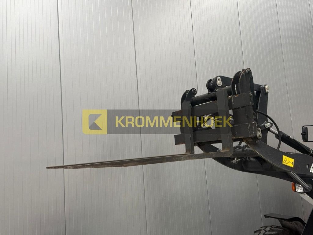 Knickgelenkte Baggerlader типа Terex TL80, Gebrauchtmaschine в Apeldoorn (Фотография 9)