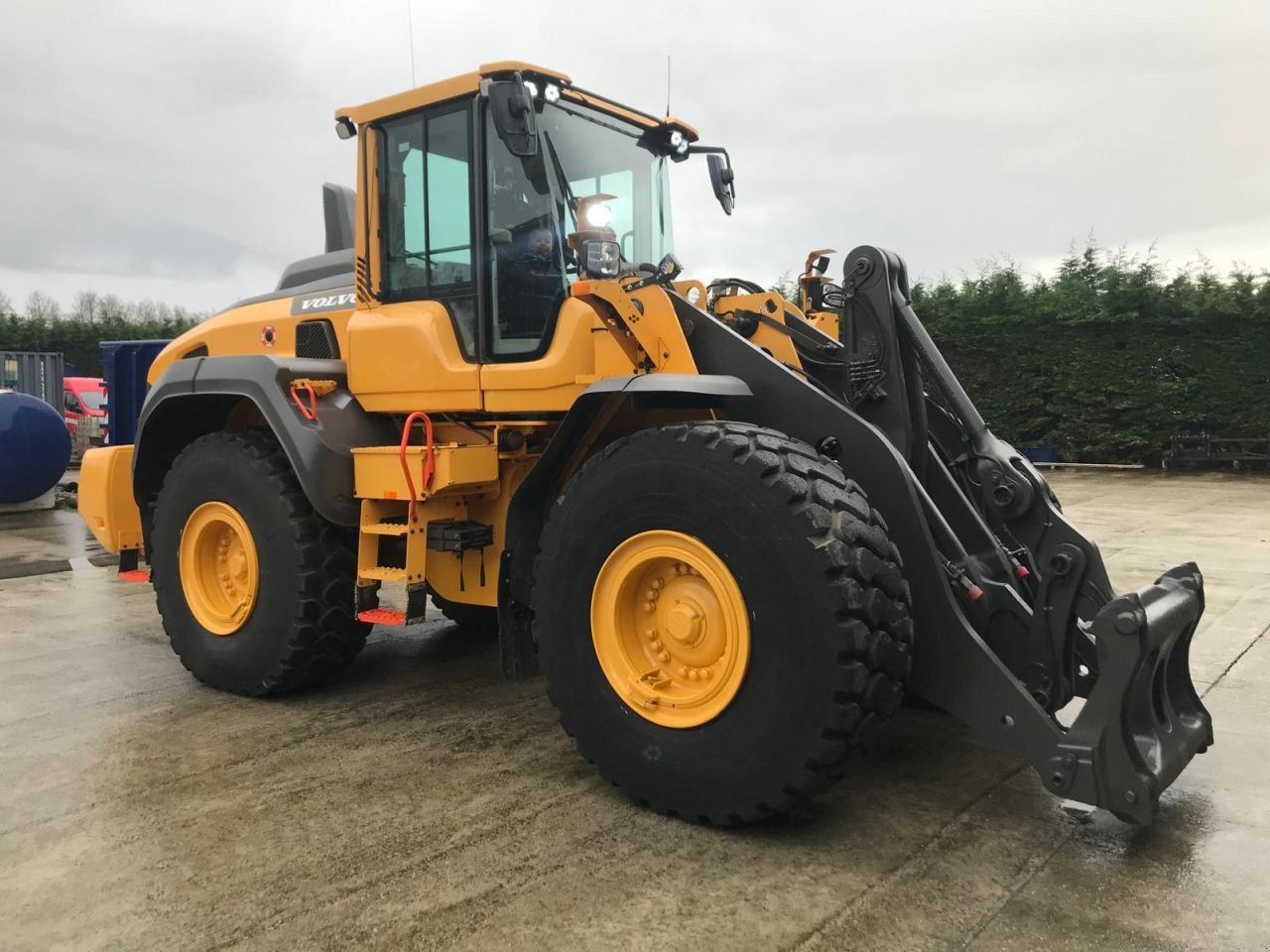 Knickgelenkte Baggerlader of the type Volvo L 120H, Gebrauchtmaschine in Hoek (Picture 4)