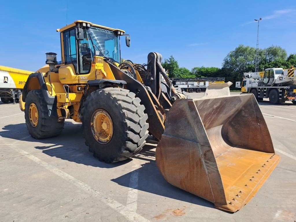 Knickgelenkte Baggerlader типа Volvo L180G, Gebrauchtmaschine в Stabroek (Фотография 7)