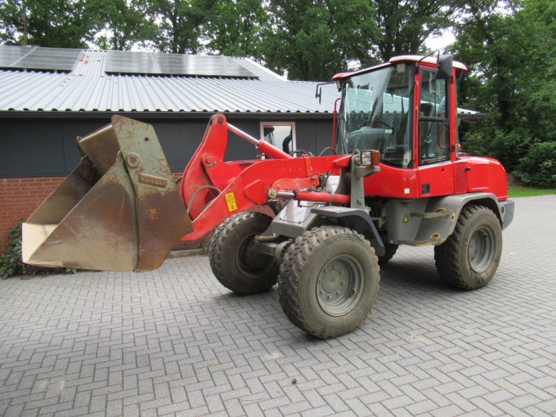 Knickgelenkte Baggerlader des Typs Volvo L30 G, Gebrauchtmaschine in Borne (Bild 1)