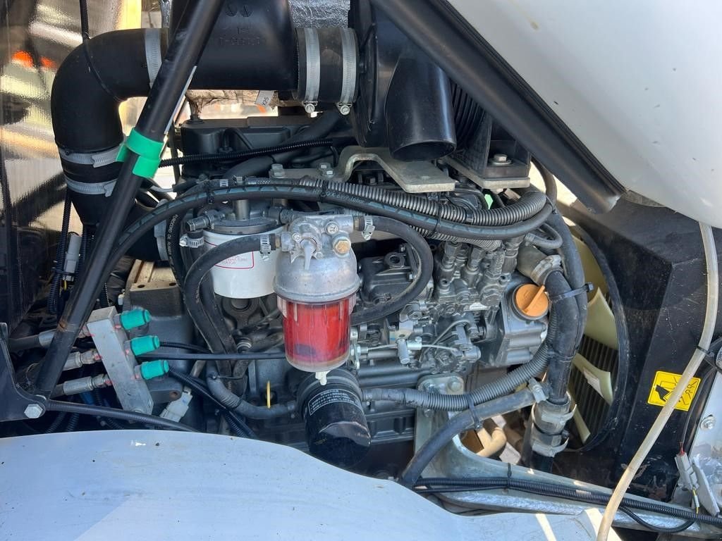 Knickgelenkte Baggerlader типа Yanmar 1201, Gebrauchtmaschine в Lunteren (Фотография 5)