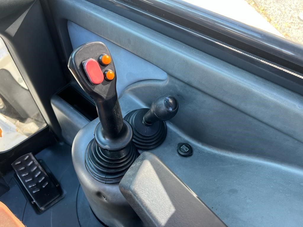 Knickgelenkte Baggerlader типа Yanmar 1201, Gebrauchtmaschine в Lunteren (Фотография 11)