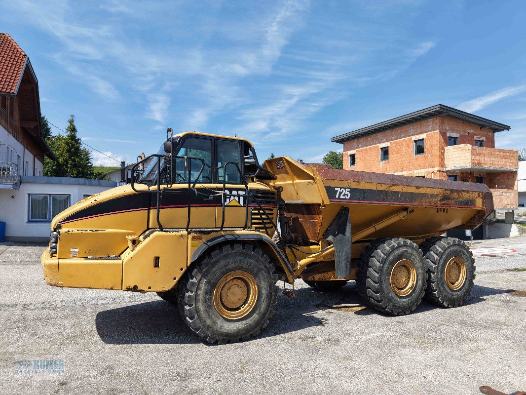 Knickgelenkte Dumper des Typs Caterpillar 725, Neumaschine in Vorchdorf (Bild 2)