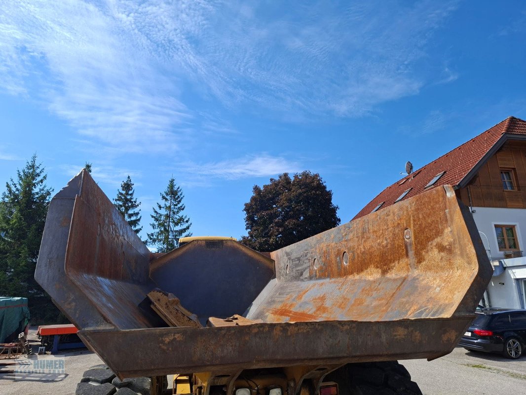 Knickgelenkte Dumper des Typs Caterpillar 725, Neumaschine in Vorchdorf (Bild 10)