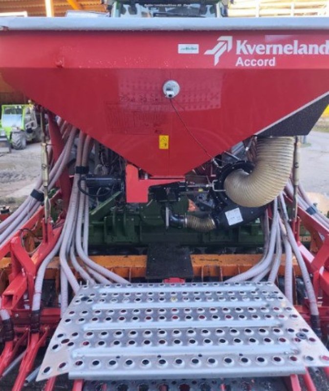 Kombination des Typs Amazone KG 302, Gebrauchtmaschine in Bertschikon (Bild 3)