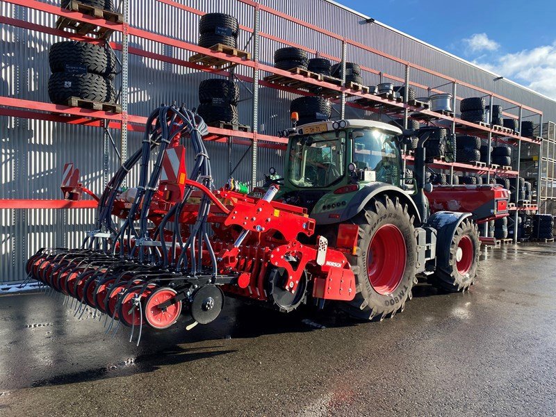 Kombination of the type Horsch Express 3 KR / Partner FT 1600, Neumaschine in Balterswil (Picture 3)