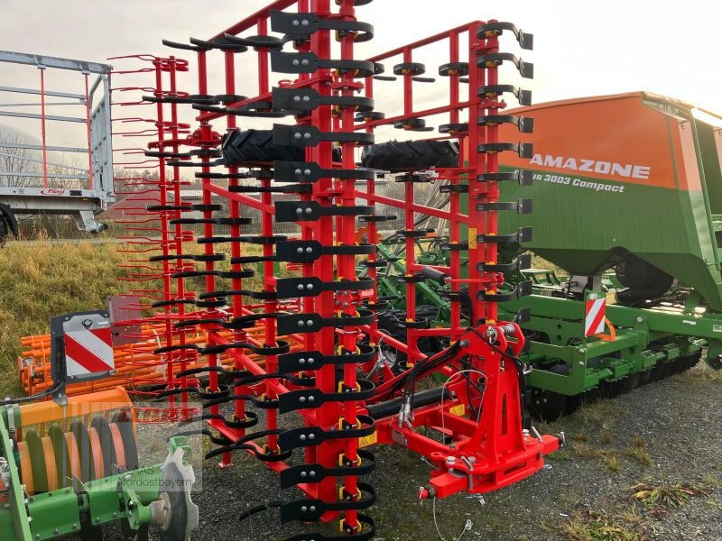 Kombination des Typs Väderstad NZM 600 MOUNTED, Neumaschine in Hollfeld (Bild 1)