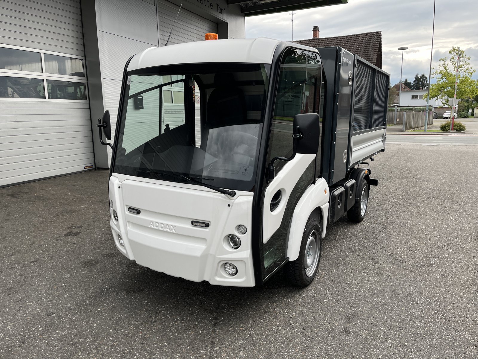 Kommunalfahrzeug des Typs Addax Elektrofahrzeug 15MTx, Neumaschine in Frastanz (Bild 3)