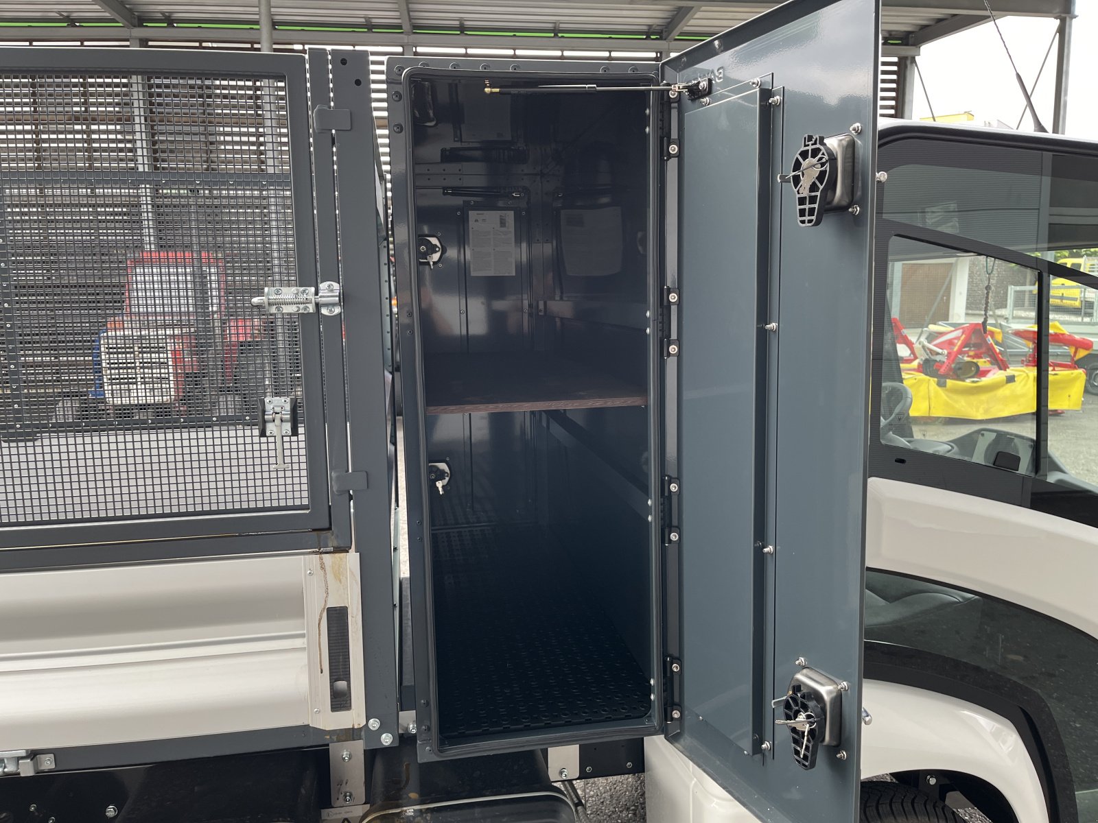 Kommunalfahrzeug des Typs Addax Elektrofahrzeug 15MTx, Neumaschine in Frastanz (Bild 12)