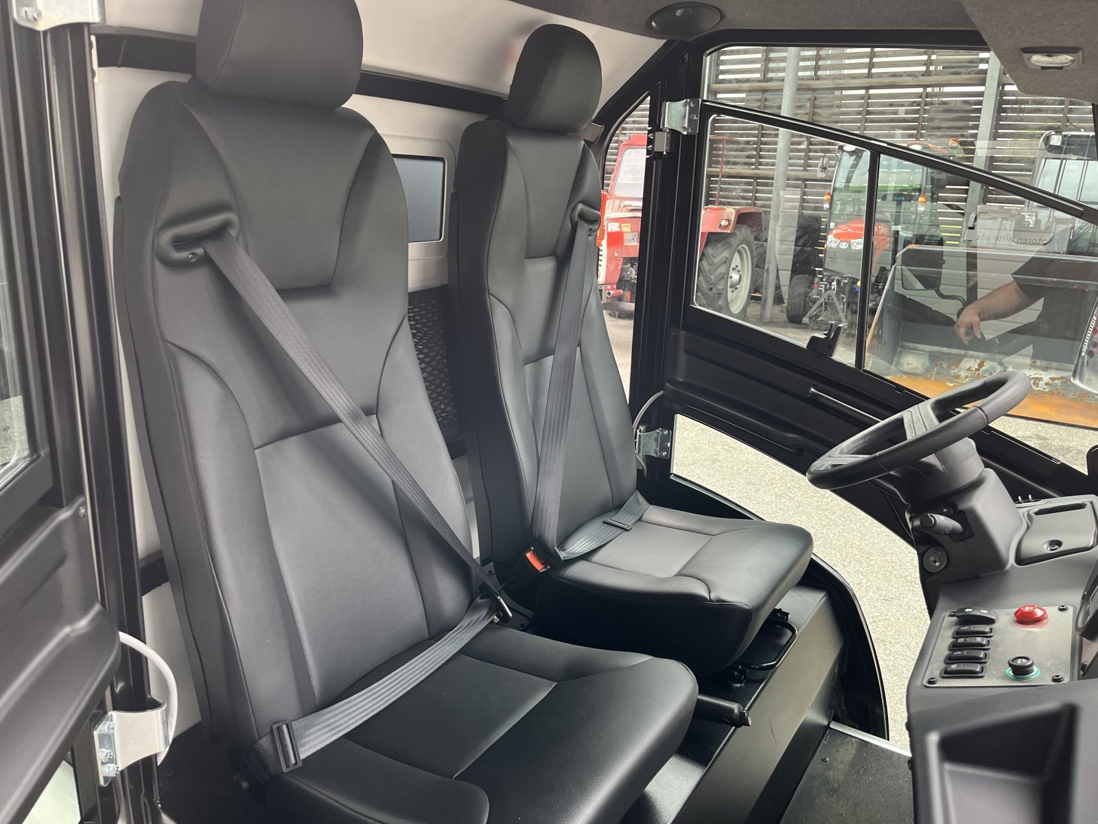 Kommunalfahrzeug des Typs Addax Elektrofahrzeug 15MTx, Neumaschine in Frastanz (Bild 13)