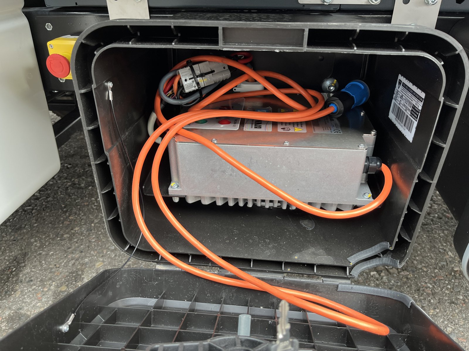 Kommunalfahrzeug des Typs Addax Elektrofahrzeug 15MTx, Neumaschine in Frastanz (Bild 17)