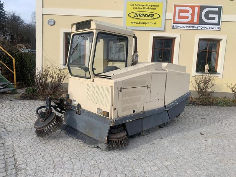 Kommunalfahrzeug des Typs Amros 1250 Kehrmaschine, Gebrauchtmaschine in Brunn an der Wild (Bild 4)