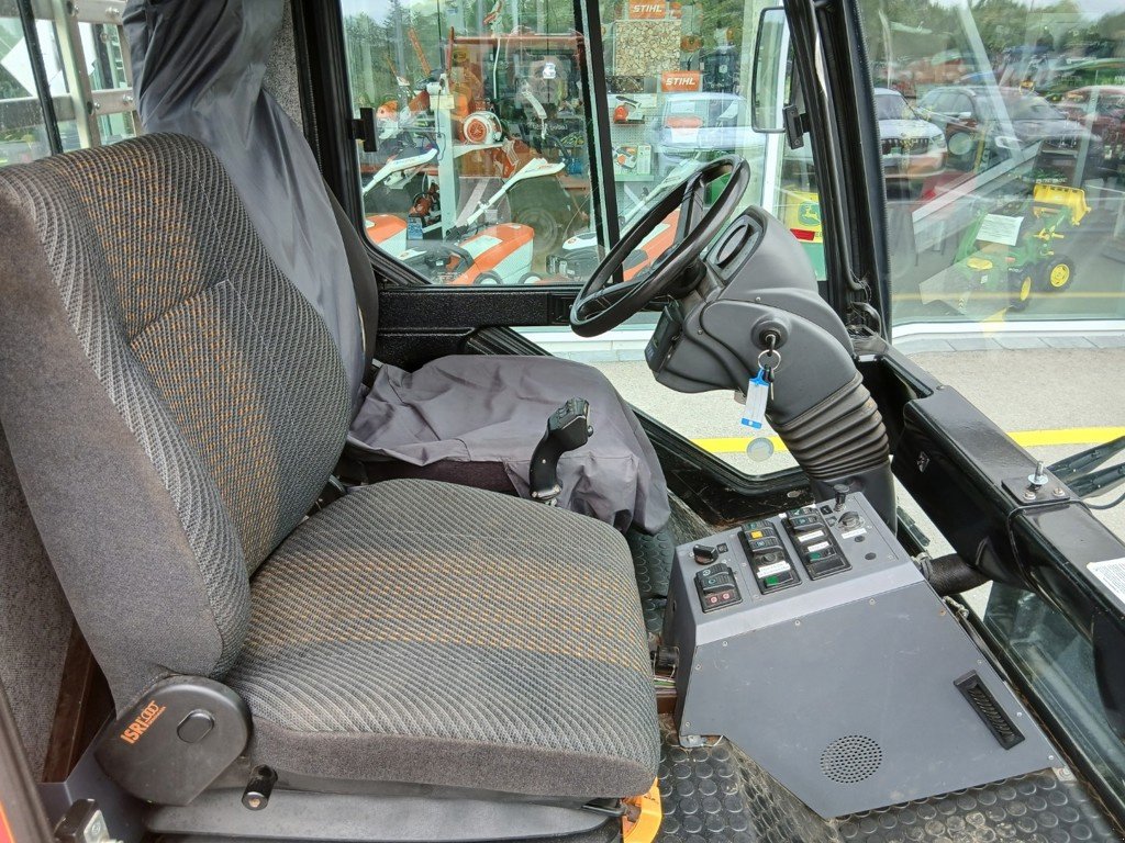 Kommunalfahrzeug typu Bucher Ladog T 1250, Gebrauchtmaschine v Lengnau (Obrázek 6)