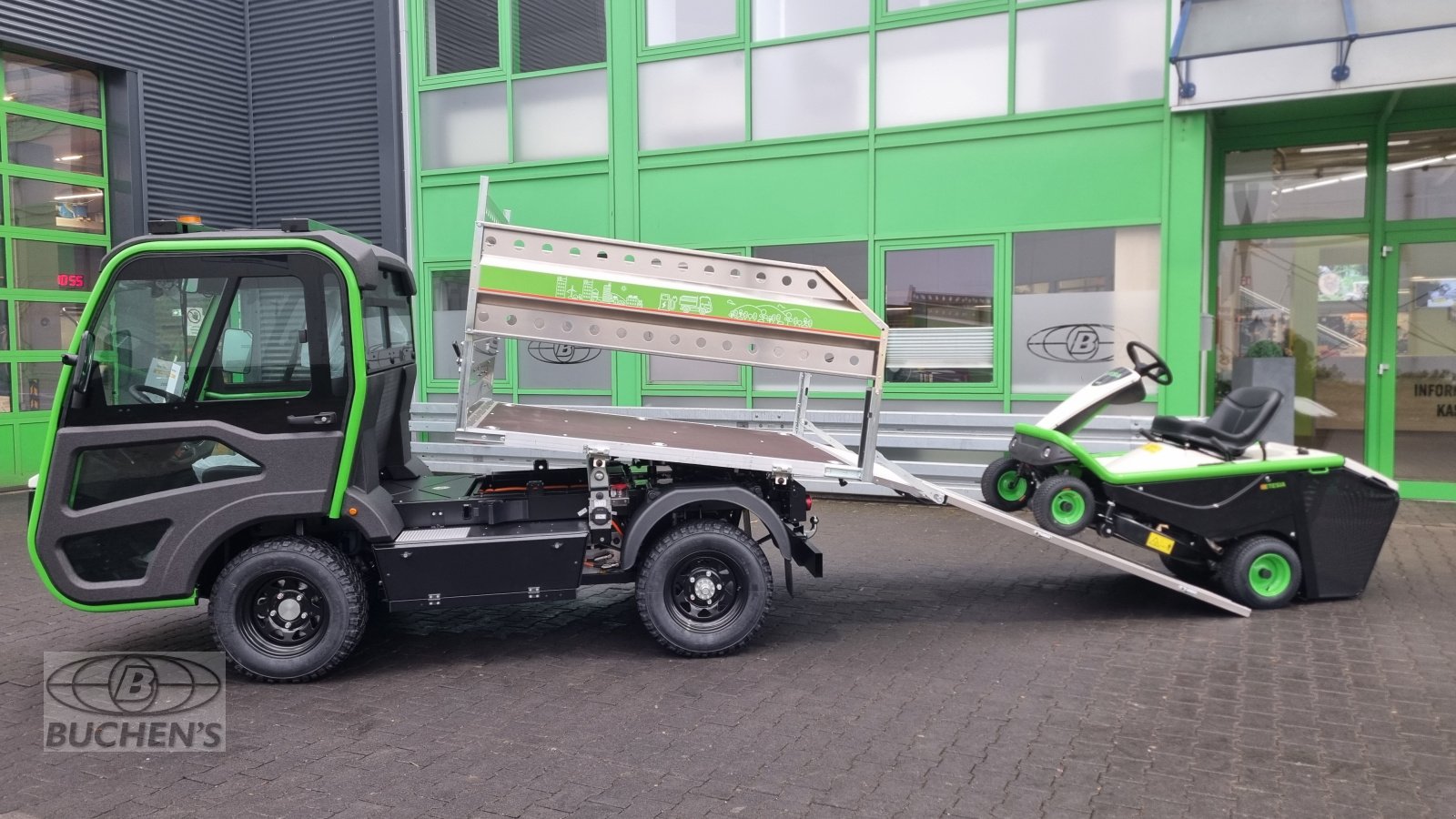 Kommunalfahrzeug des Typs Etesia ET-Lander, Neumaschine in Olpe (Bild 3)