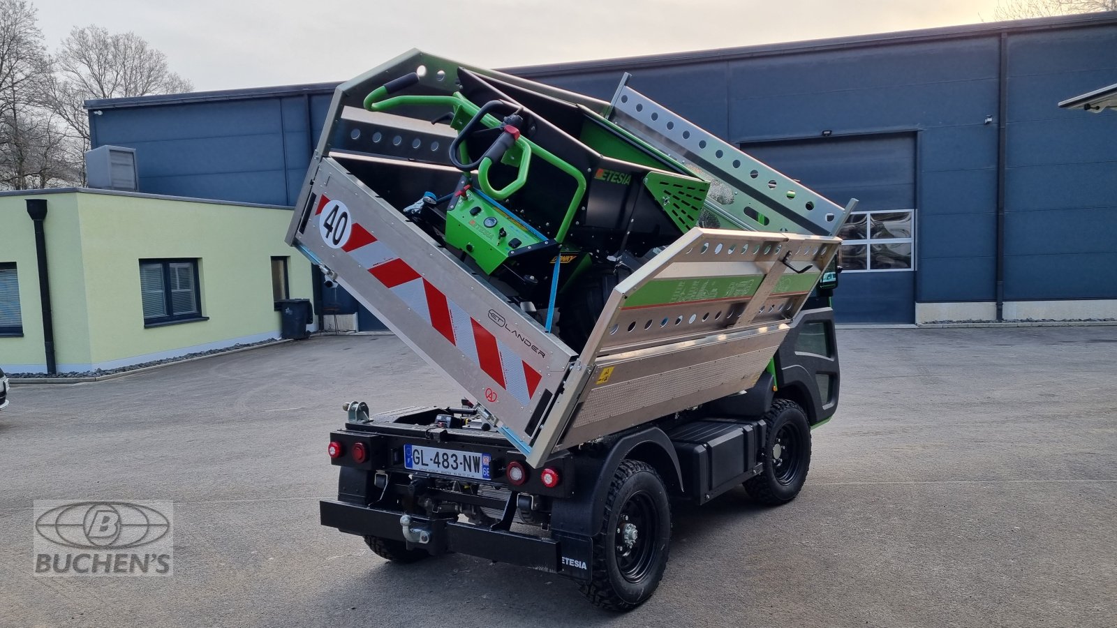 Kommunalfahrzeug des Typs Etesia ET-Lander, Neumaschine in Olpe (Bild 7)