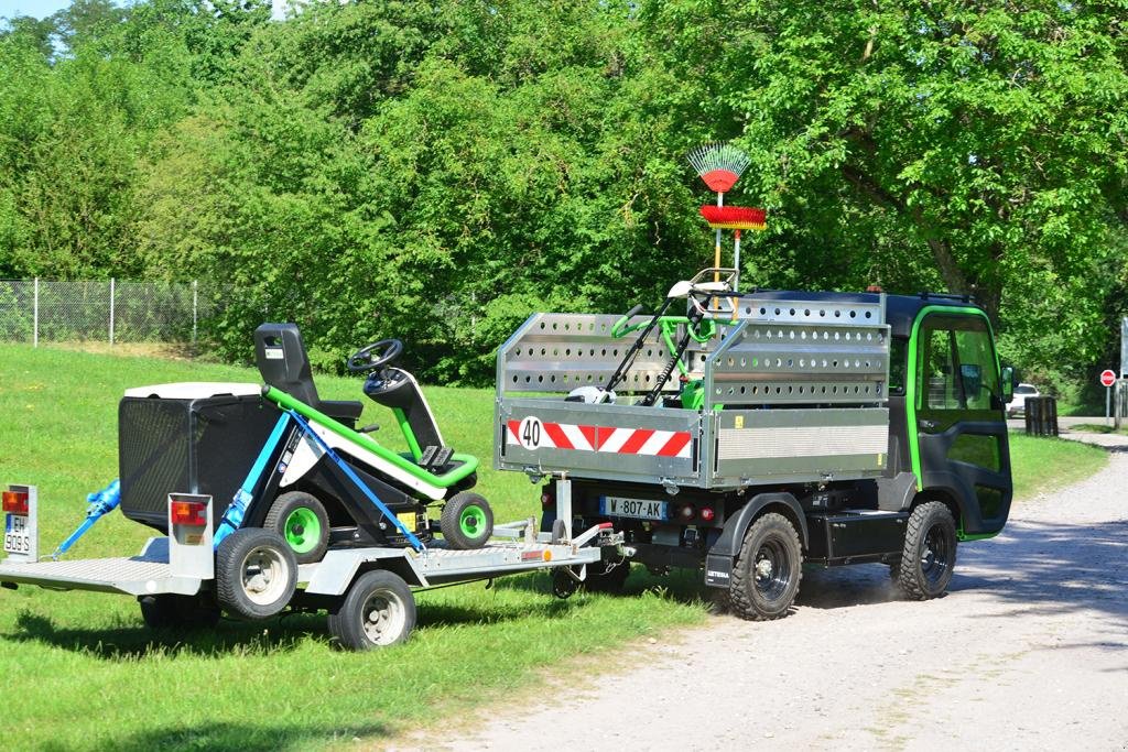 Kommunalfahrzeug tip Etesia ET-Lander, Neumaschine in Olpe (Poză 11)