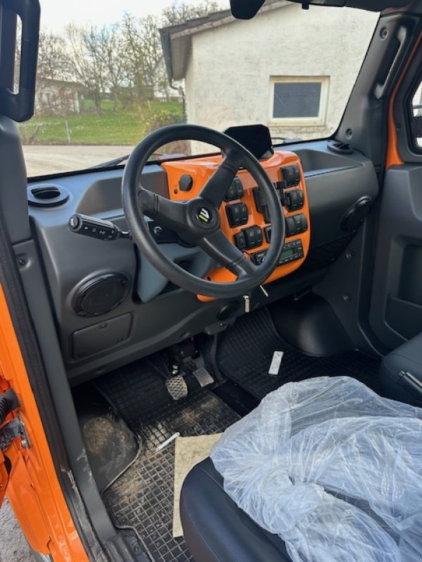 Kommunalfahrzeug tip EVUM aCar, Neumaschine in Extertal (Poză 1)