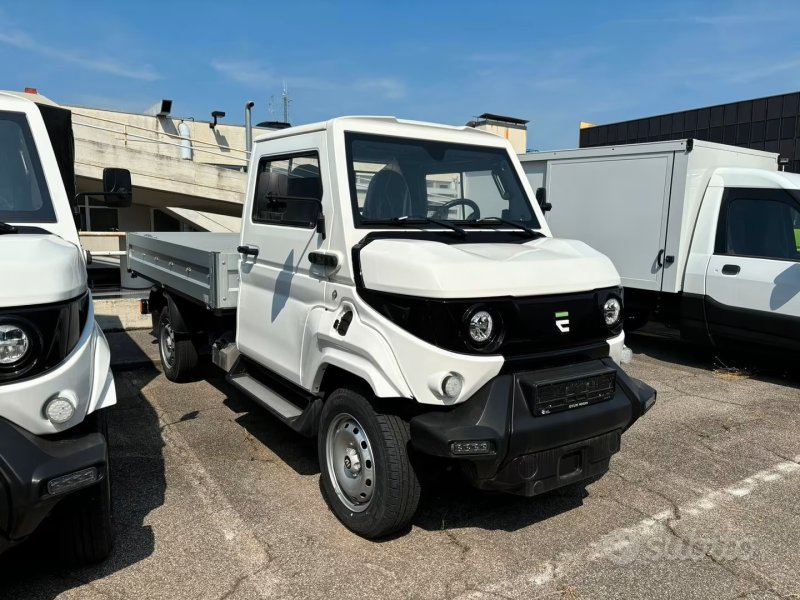 Kommunalfahrzeug typu EVUM aCar, Neumaschine v Milano (Obrázek 1)