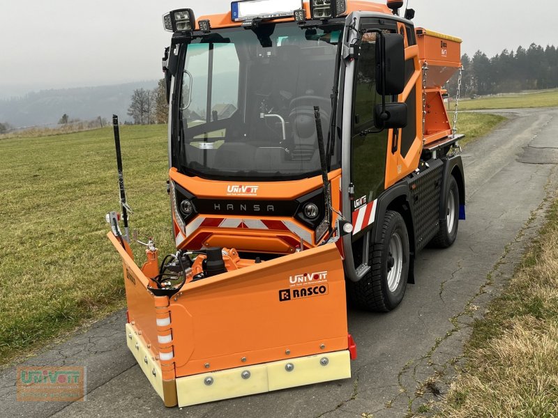 Kommunalfahrzeug des Typs Hansa APZ 100K Bj. 2025 Vorführer Rasco Schneepflug Streuer, Gebrauchtmaschine in Warmensteinach (Bild 1)