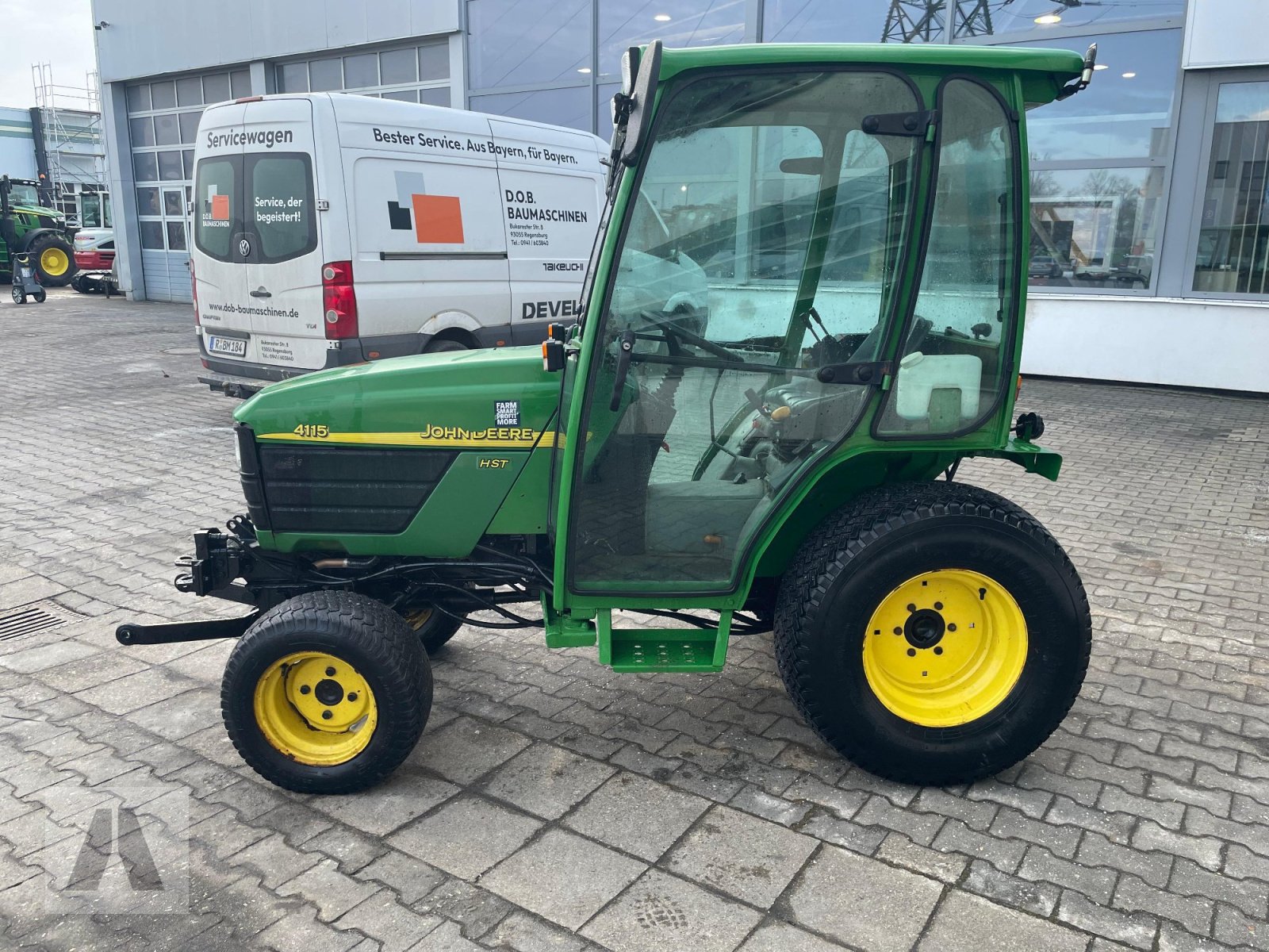 Kommunalfahrzeug от тип John Deere 4115, Gebrauchtmaschine в Regensburg (Снимка 3)