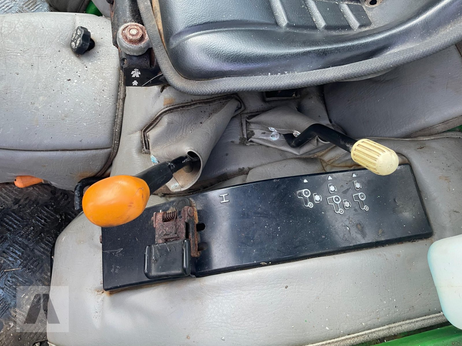 Kommunalfahrzeug от тип John Deere 4115, Gebrauchtmaschine в Regensburg (Снимка 11)