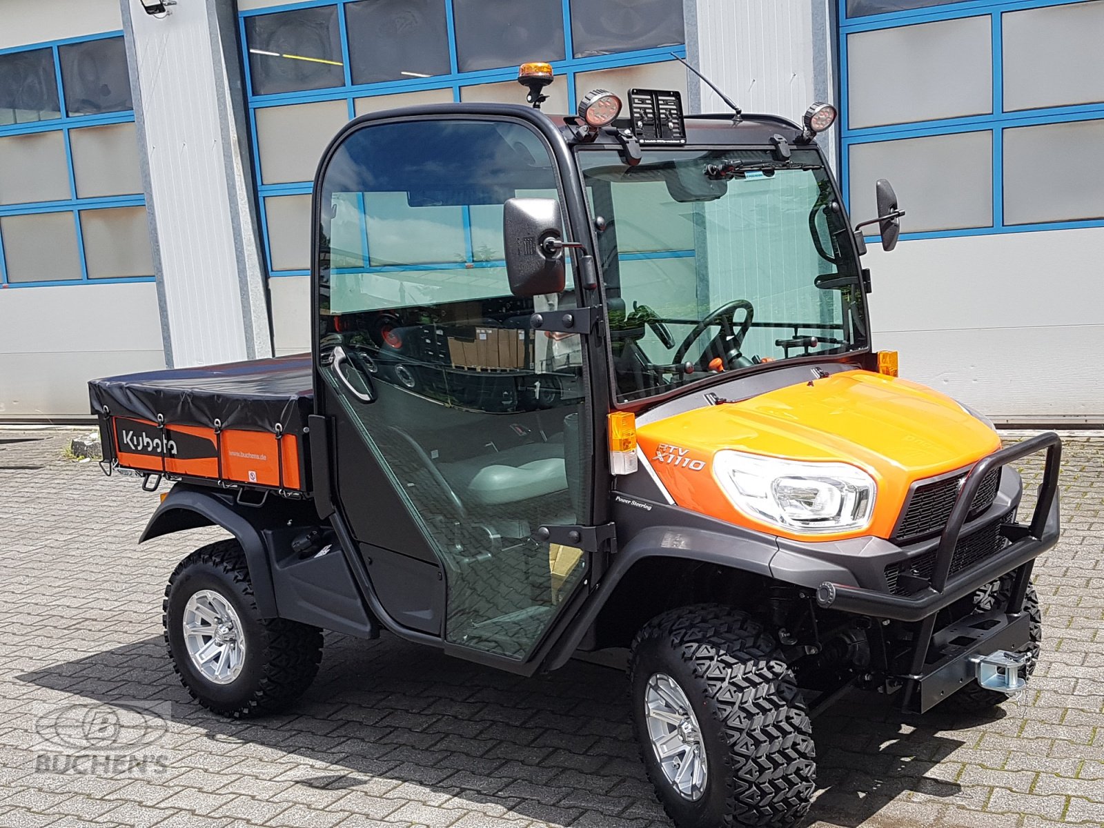 Kommunalfahrzeug des Typs Kubota RTVX 1110 incl BWS 130 Bewässerung, Neumaschine in Olpe (Bild 7)