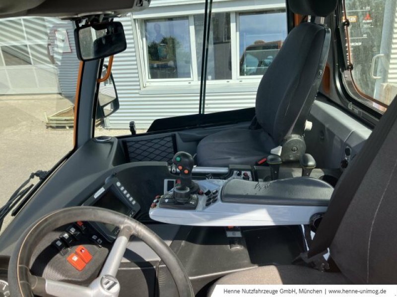 Kommunalfahrzeug del tipo Lindner Unitrac 112 LDrive, Gebrauchtmaschine en Heimstetten (Imagen 9)