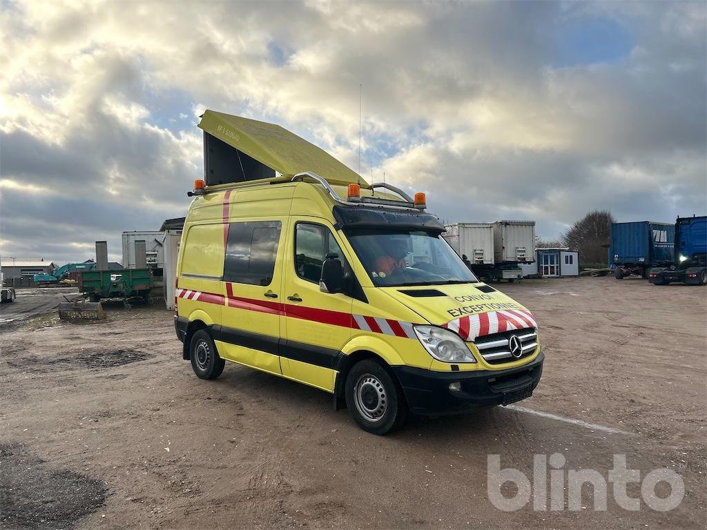 Kommunalfahrzeug a típus Mercedes-Benz Sprinter, Gebrauchtmaschine ekkor: Düsseldorf (Kép 2)