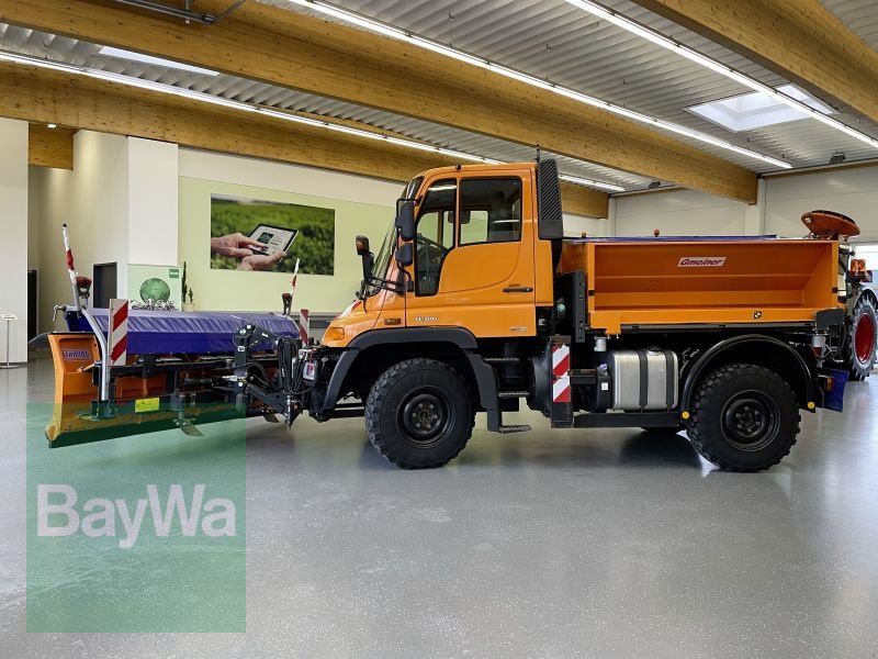 Kommunalfahrzeug des Typs Mercedes-Benz UNIMOG U300, Gebrauchtmaschine in Bamberg (Bild 2)