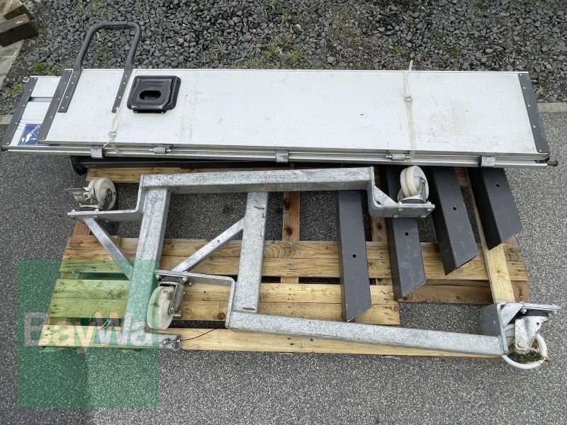 Kommunalfahrzeug des Typs Mercedes-Benz UNIMOG U300, Gebrauchtmaschine in Bamberg (Bild 23)